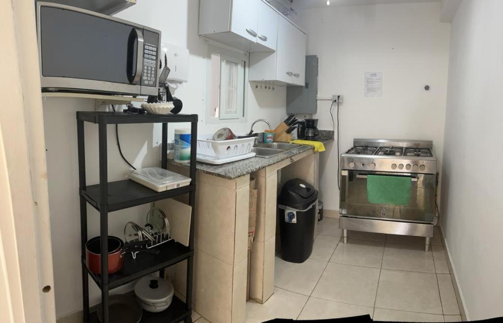 Hostal Familiar Carmencita Panama Stadt Exterior foto